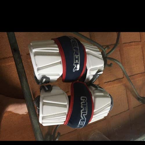 Team Issued Richmond Arm Pads 1 Is Ripped And Needs To Be Fixed