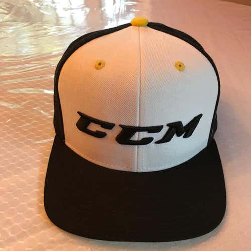 Like New CCM SnapBack