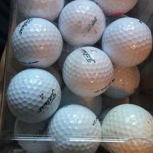 TITLEIST Golf Balls 48 Balls 4 Dozen Like New