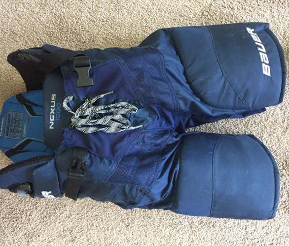 Used Bauer Nexus 1000 junior XL pants