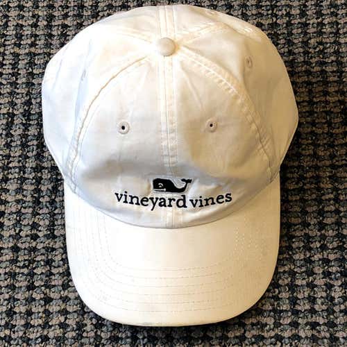 VIneyard Vines Performance Cap
