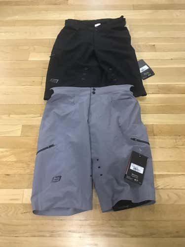 New Bellwether escape Shorts - Large (34) - Black