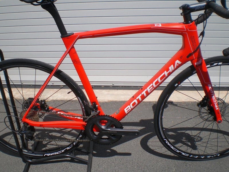 2017 Bottecchia T2 Doppia Road Bike size 51 (55.5 top) w/ Ultegra Disk