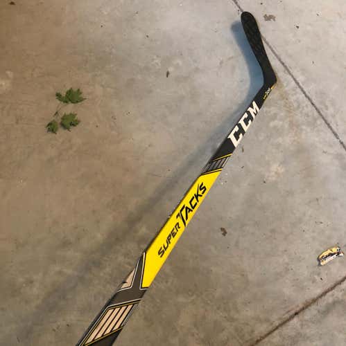 CCM SUPER TACKS P90 85 Flex LH