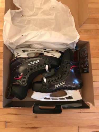 New Bauer Vapor 1X Skates Senior Size 8.5