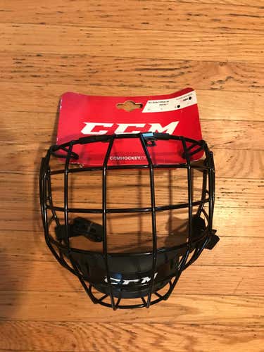 New CCM FM580 Cage Senior Medium