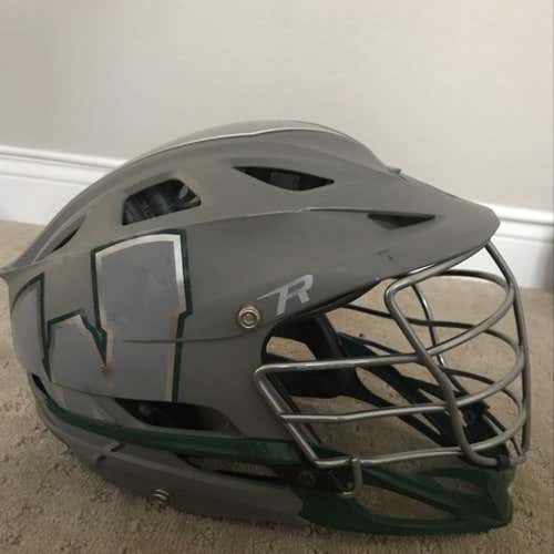 Illinois Wesleyan University Cascade R