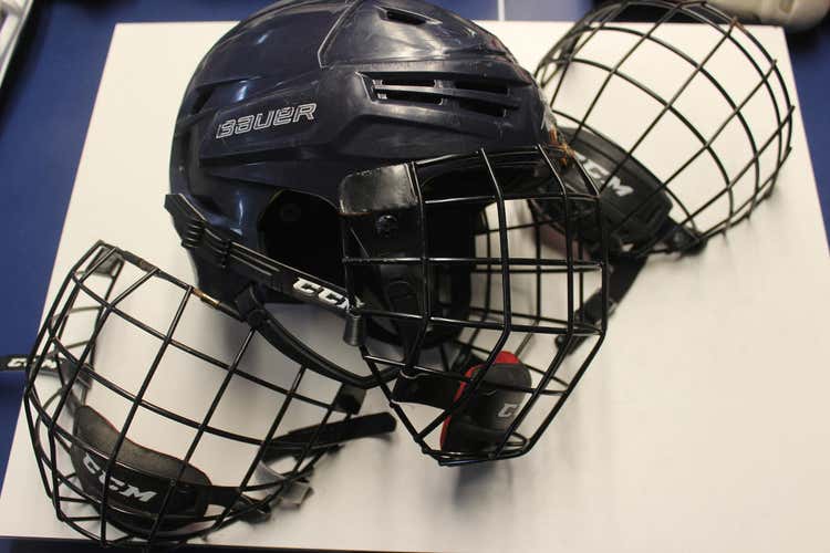 Bauer Reakt helmet w cage/visor