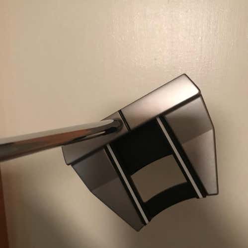 Scotty Cameron Future 5s