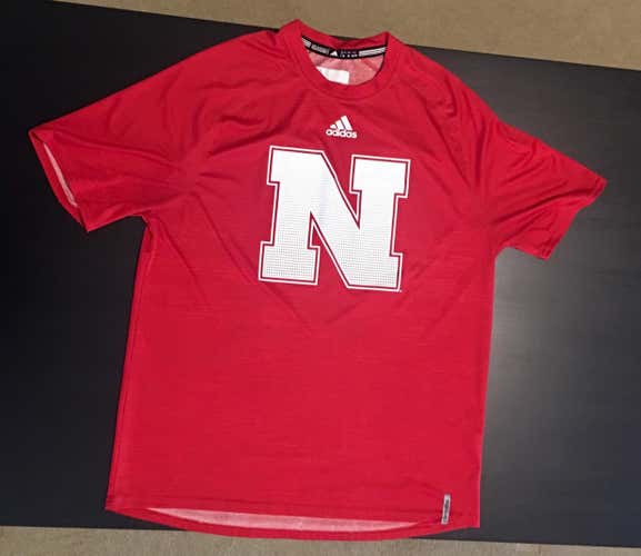 Adidas Nebraska Huskers T-Shirt Fan Apparel - XL - 100% Polyester