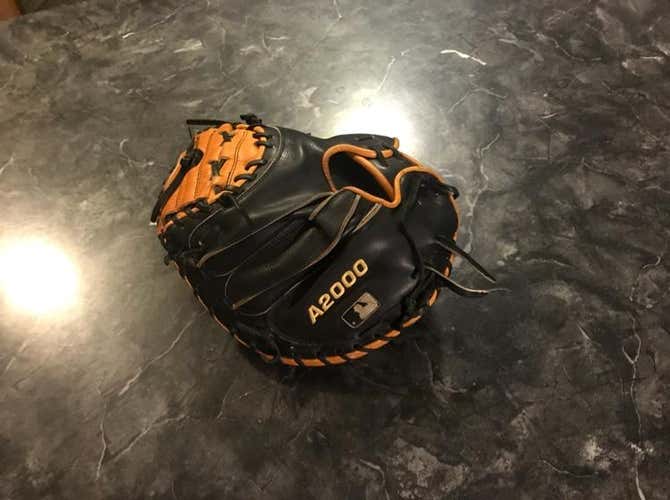 Wilson A2000 Pudge 32.5” Catchers Mitt