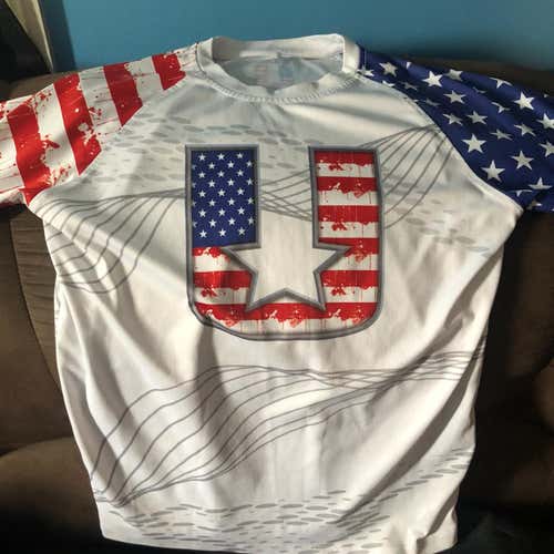 Universal lacrosse Shirt