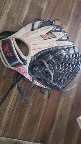 M2 fastpitch glove. Great glove ready to rumble!!!!