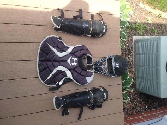 Under Armour Catchers Gear Size Youth Medium