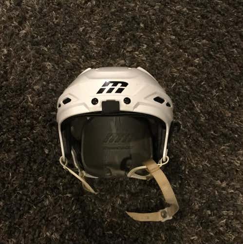 Cascade M11 Medium Helmet