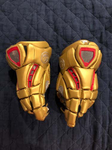 Lightly Used Bergen Catholic Maverik Rome RX3 Gloves