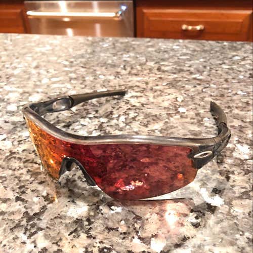 Oakley Radar Sunglasses w/ Prizm Lens with Carrying Case