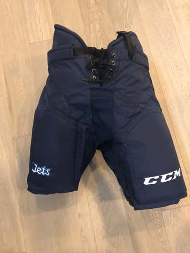 New CCM HP 35 C Pants  Pro Stock Hockey Pants  Navy  Winnipeg Jets (p34)