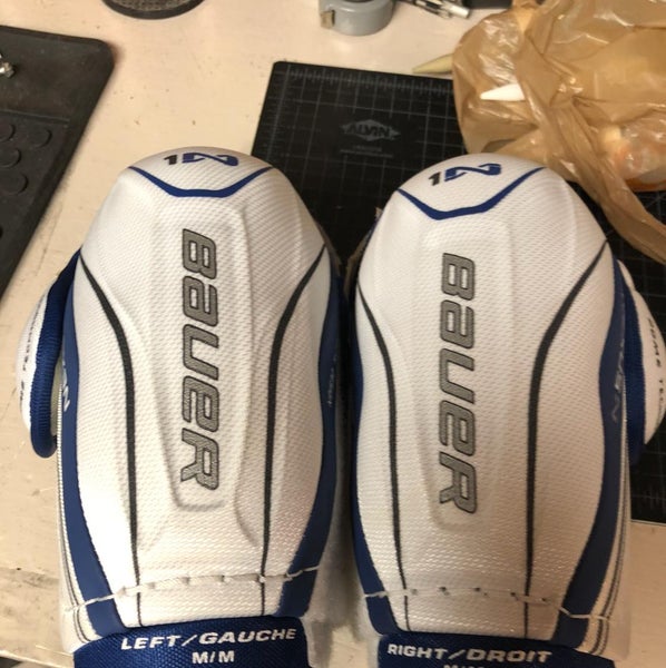 Nexus Medium 1N Bauer Elbow Pads Like New