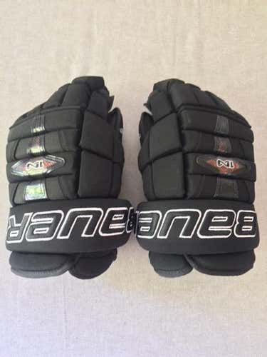Bauer 1N Black 14" Hockey Gloves, slightly used / like new
