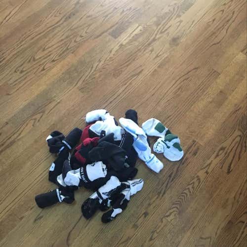 35 Pairs Of Nike Elite/regular Socks. Various