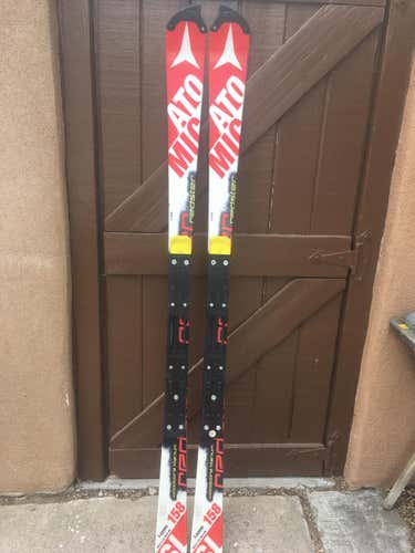 Atomic SL Skis 158cm 12.7m Radius