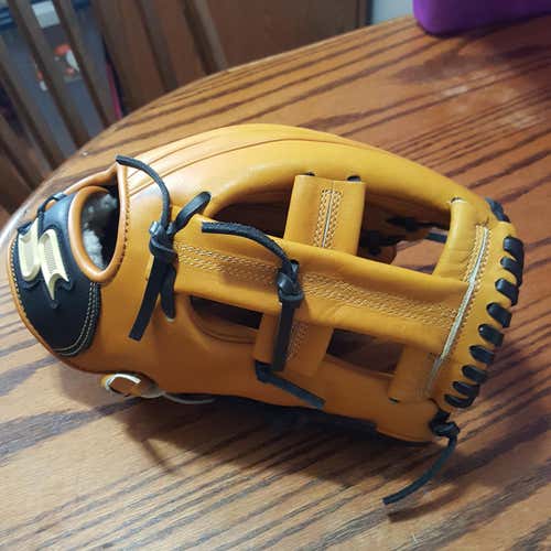 New SSK Premier Pro Glove Single Post