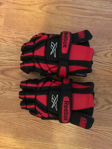 New Reebok 10K Crooked Arrow Gloves