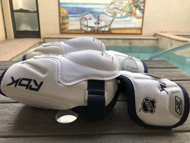 Reebok Elbow Pads Senior size 4 (small) Jofa JDP
