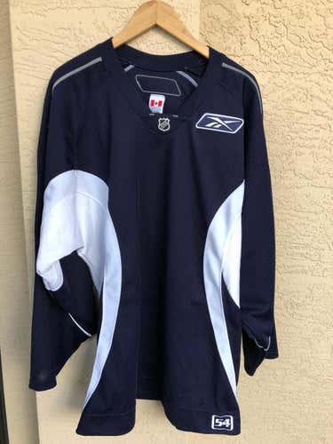 Pro Stock Size 54 Blank Navy Reebok Edge 2.0 Practice Jersey with Fight Strap