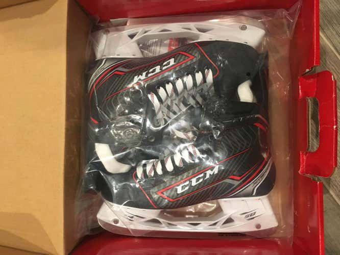 New CCM  JetSpeed FT360 Skates Senior Size 8