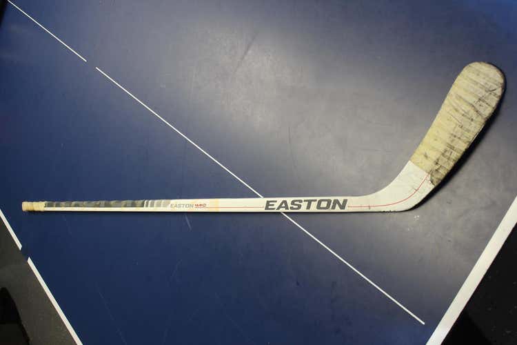 Easton mako Stick Righty Toe 81 - 85 Senior Hall curve