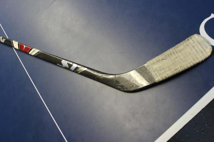 Easton Stick Righty Mid Heatley Curve