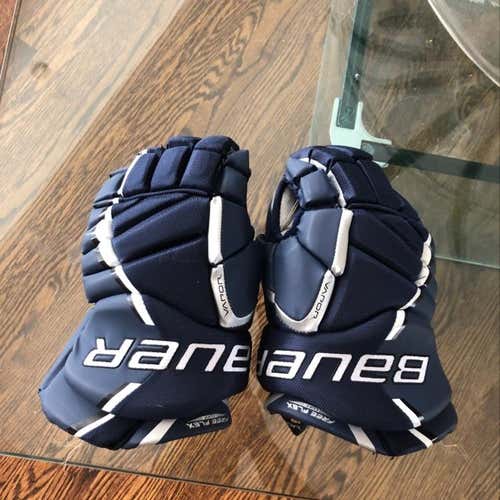 Bauer Vapor X40 Gloves