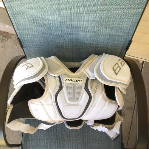 Bauer Nexus Shoulder Pads Senior Small