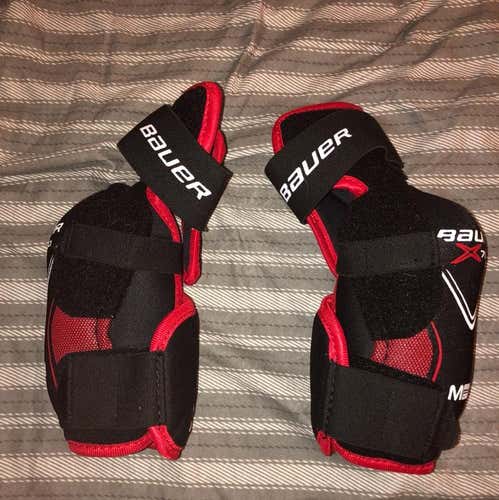 New Bauer Vapor X700 Elbow Pads
