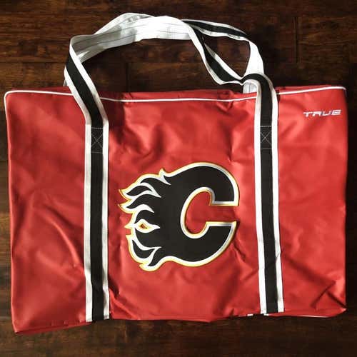 New! Custom True Pro Player Bag Calgary Flames