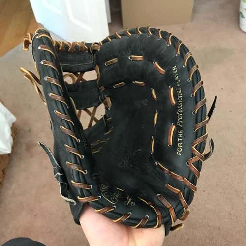 Heart Of The Hide 1b Mitt