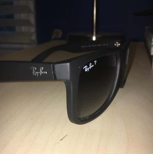 Ray Ban “Justin” Polarized w/ Case