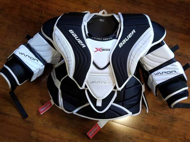 Bauer Vapor X900 Goalie Chest Protector Senior--almost NEW
