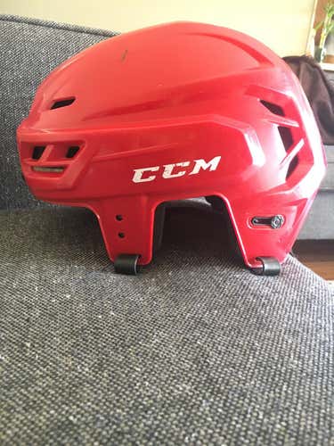 CCM Resistance 300 Helmet