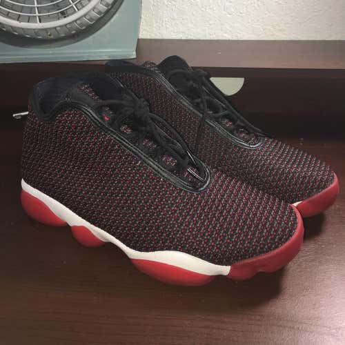 Jordan Horizon (Black/Red) Size: 11.0