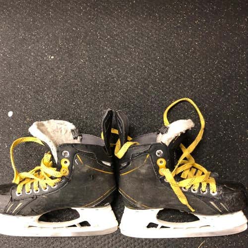 Bauer 2.5 Skates