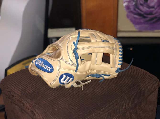 A2000 EL3 Blonde Blue & White 11.75