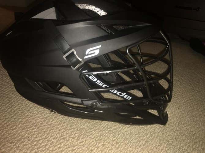 All Black Cascade S