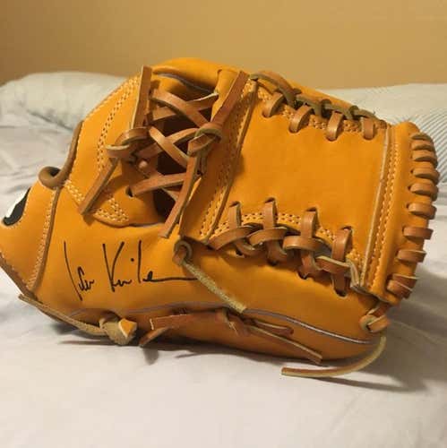 Ian Kinsler Autographed Glove