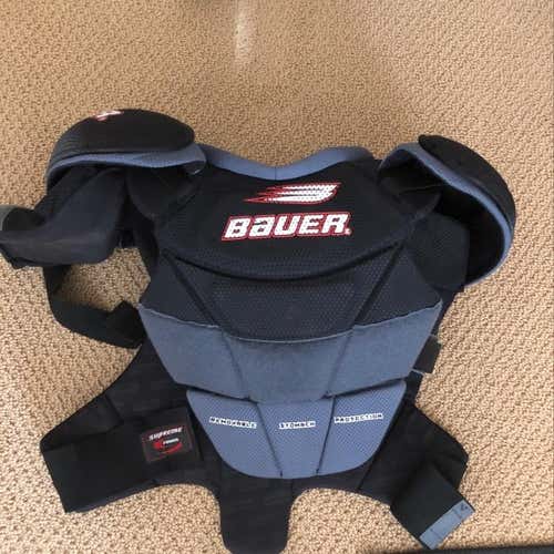 Bauer 3300 Medium Shoulder Pads