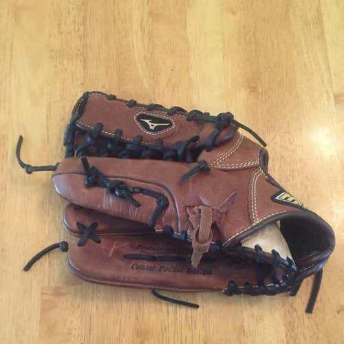 Like New Mizuno Left Handed Glove