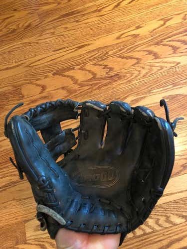 Wilson a2000 infield glove