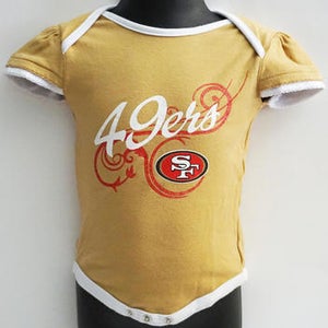 SAN FRANCISCO 49ERS - NFL ONE PIECE FOOTBALL BABY SUIT 3-6 MTH SHORT SLEEVE USED